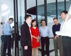 广东省工业和信息化局莅临开元网页版-开元(中国)调研制造业创新中心建设情况 